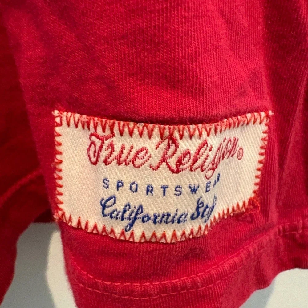 True Religion Men Large Red T Shirt Script Logo California Style USA Made Cotton